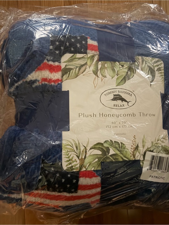 Tommy Bahama Other - Tommy Bahama Limited Edition Plush Honeycomb Throw-Patriotic Blue/Red/White NWT